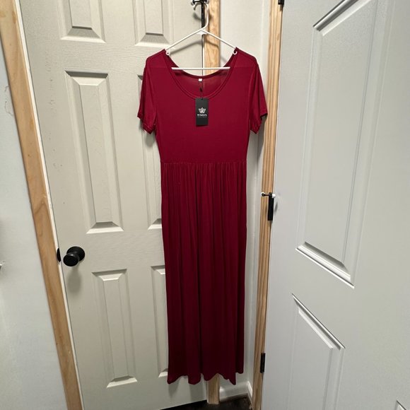 Maroon Maxi Dress - Picture 2 of 6